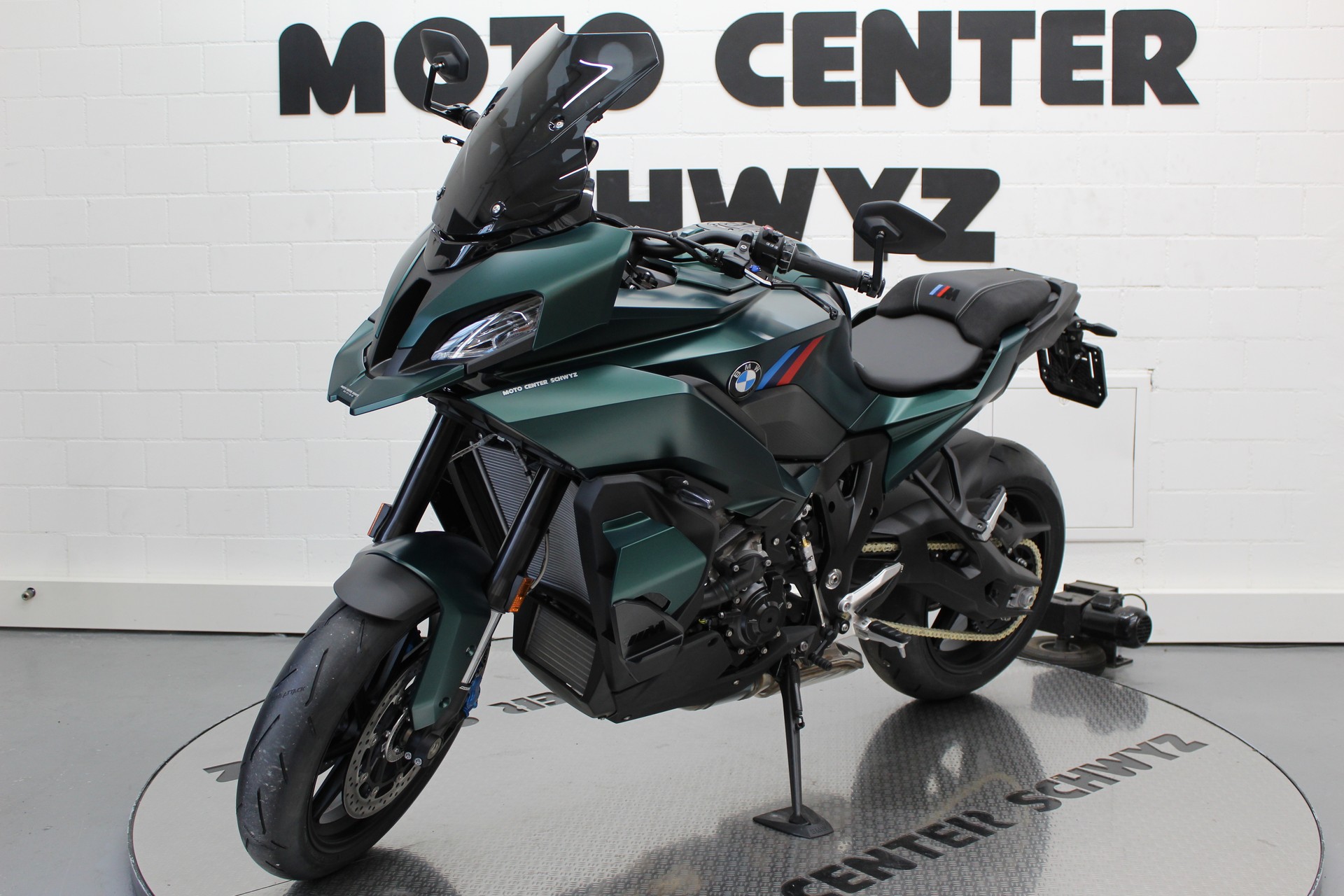 BMW M 1000 XR-image-3