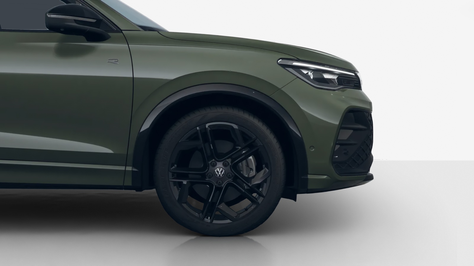 VW Tiguan 2.0 TSI DSG R-Line 4Motion-image-3