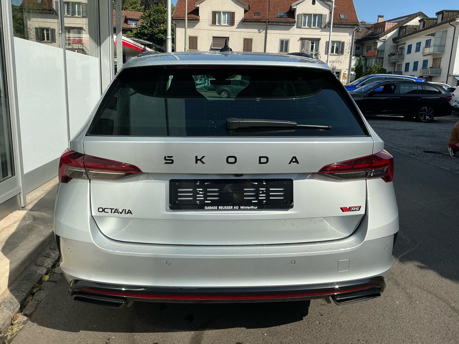 SKODA Octavia Combi 2.0 TSI RS *** 265 PS *** FACELIFT MODEL MIT ANHÄNGERKUPPLUNG ***-image-4