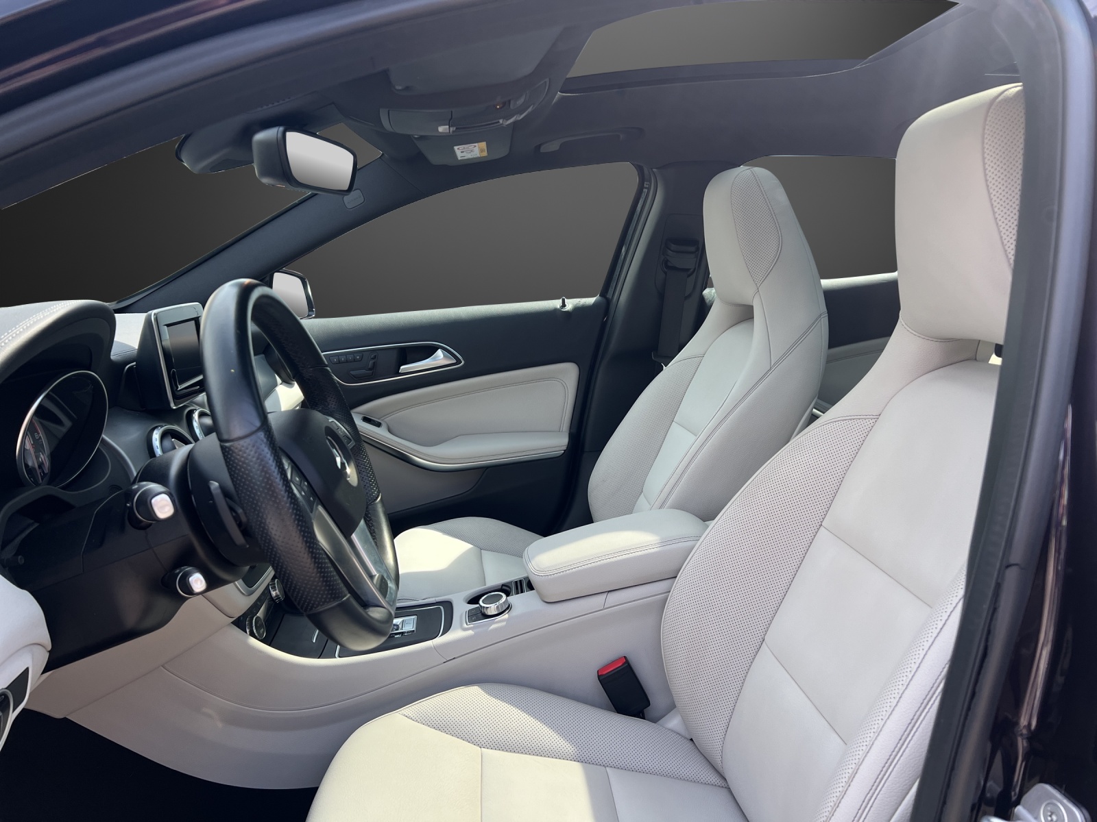 MERCEDES-BENZ GLA 45 AMG 4Matic 7G-DCT-image-9