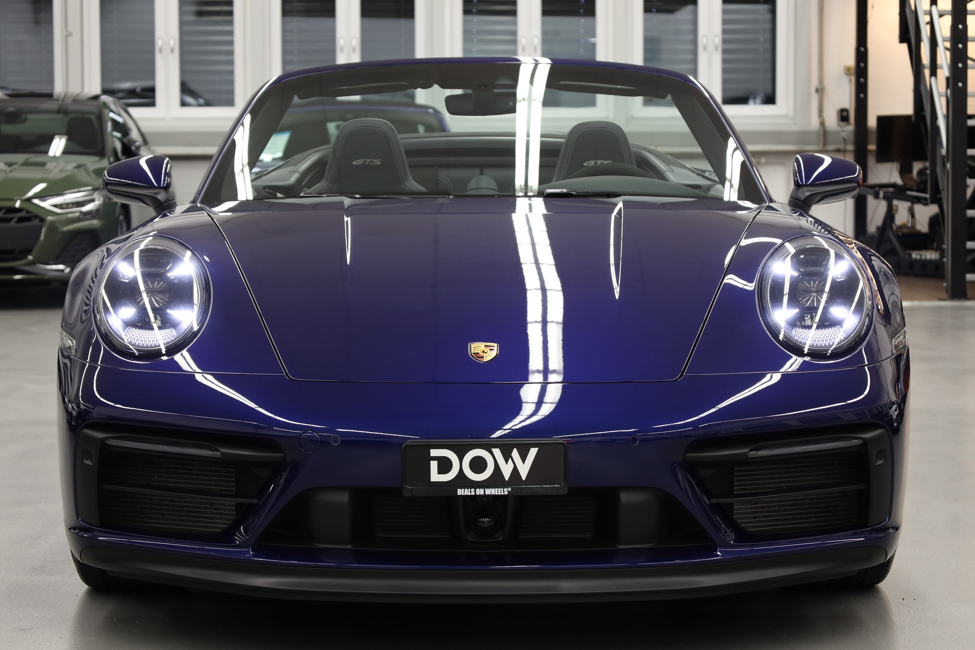 PORSCHE 911 Cabriolet 3.0 Carrera 4 GTS PDK-showroom-element-3