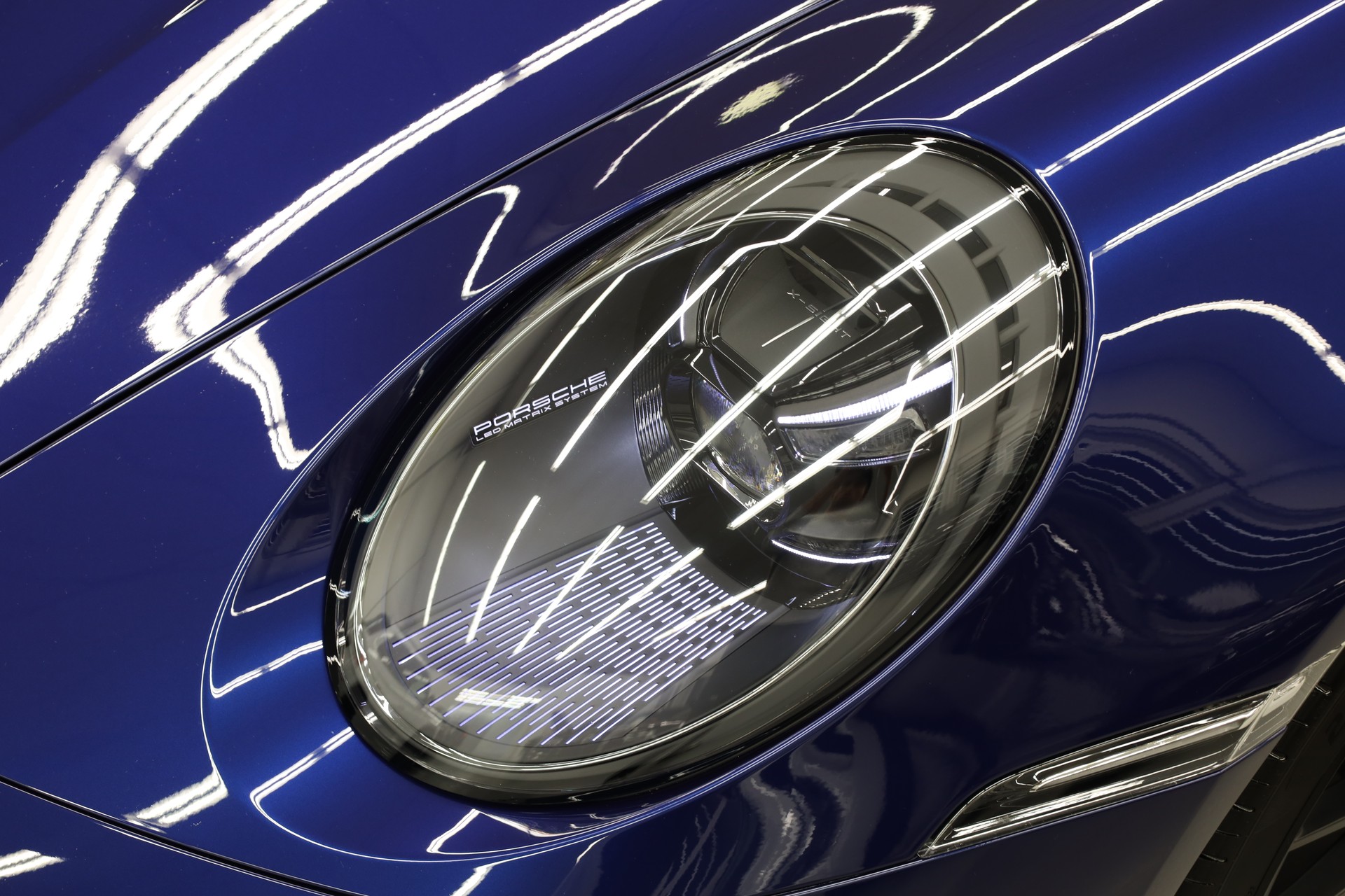 PORSCHE 911 Cabriolet 3.0 Carrera 4 GTS PDK-image-18