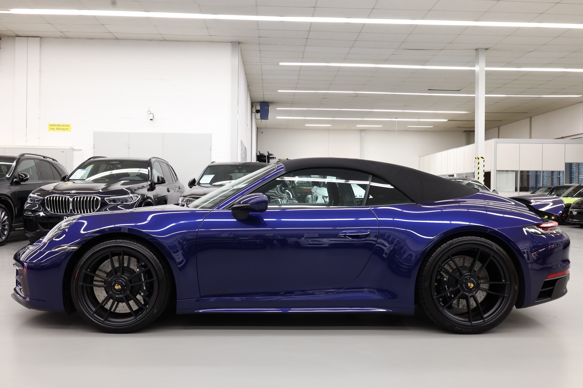 PORSCHE 911 Cabriolet 3.0 Carrera 4 GTS PDK-image-13