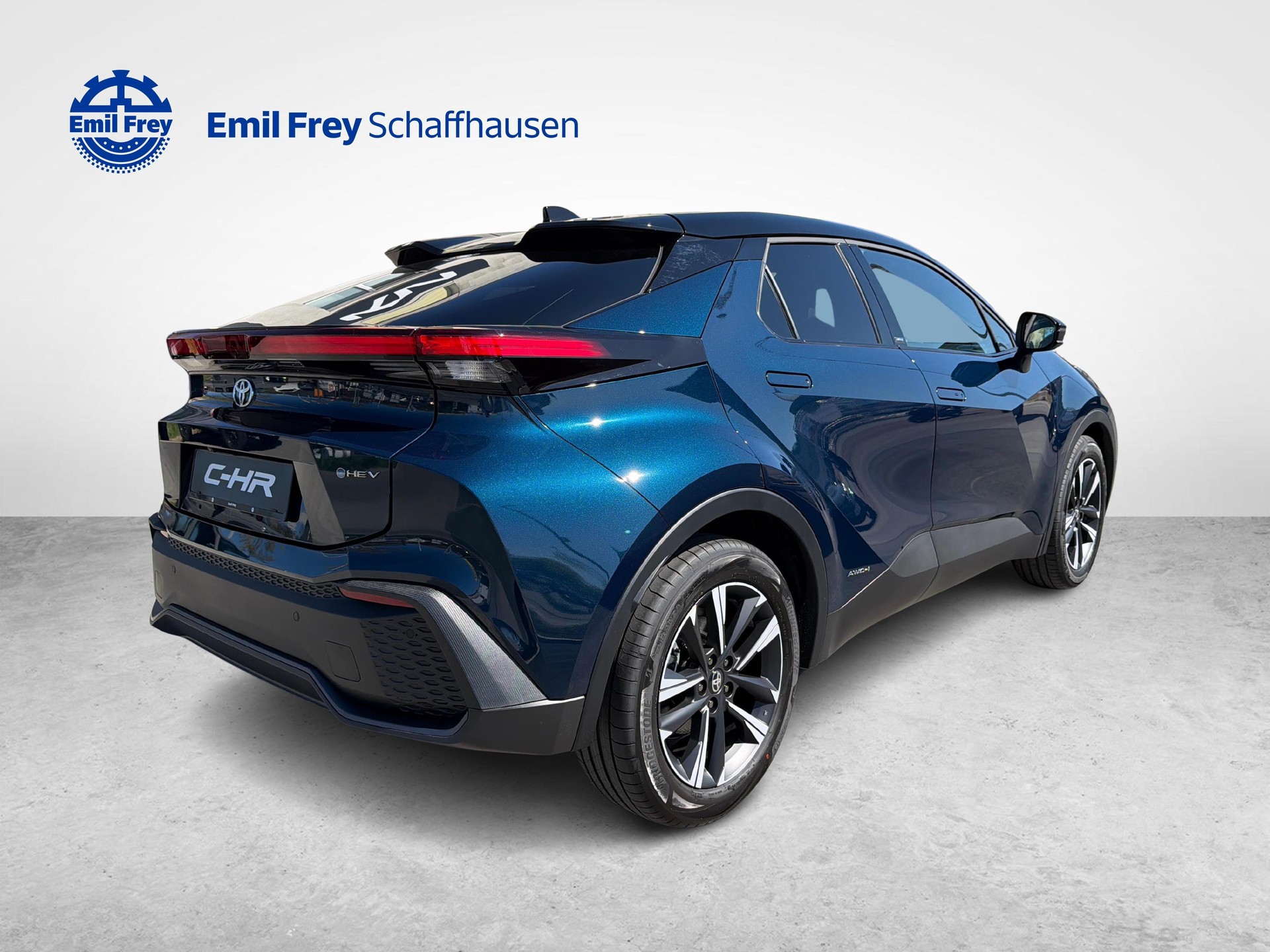TOYOTA C-HR 2.0 HEV Swiss Edition 4x4-image-4