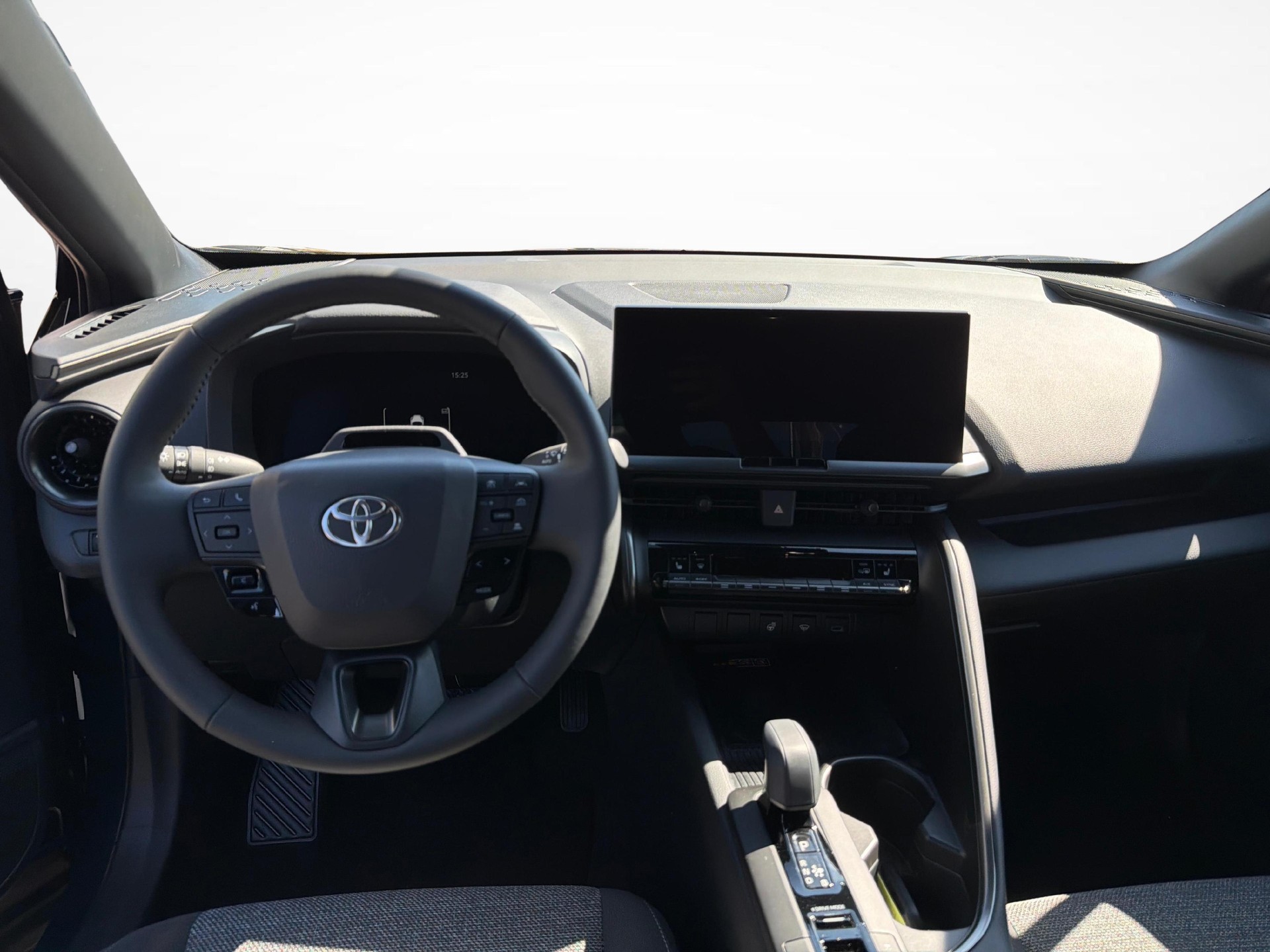TOYOTA C-HR 2.0 HEV Swiss Edition 4x4-image-10