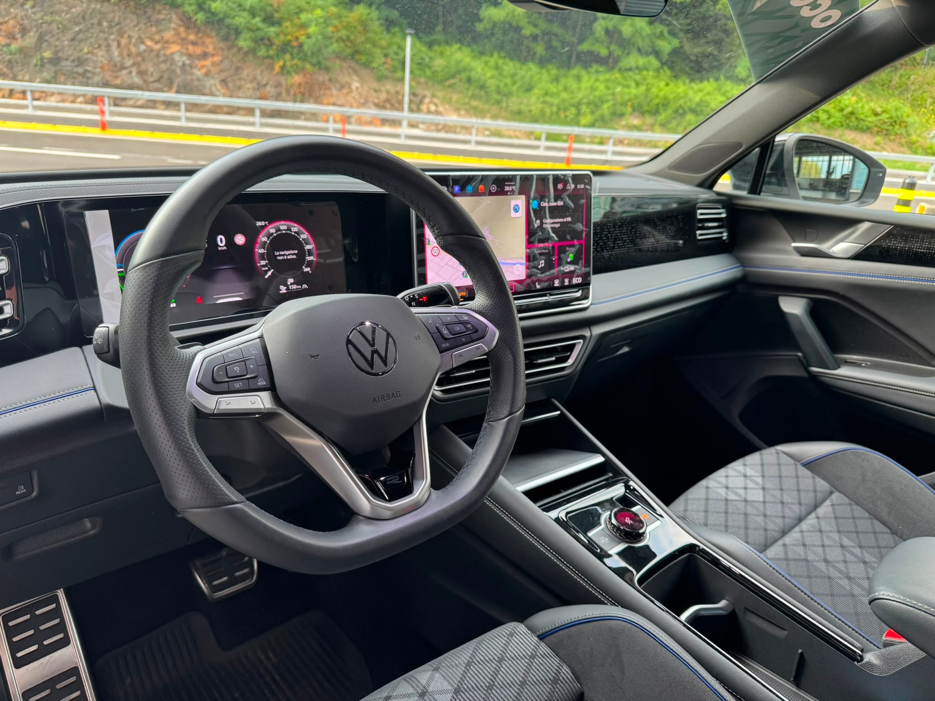 VW Tiguan 1.5 TSI evo2 eHybrid R-Line DSG-image-4