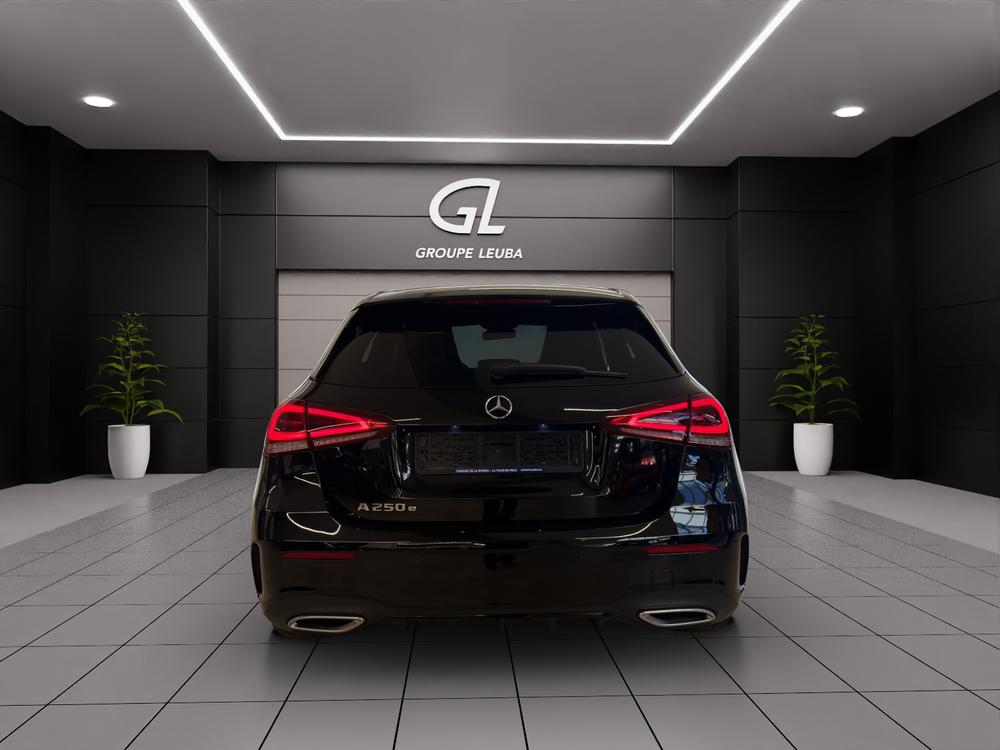 MERCEDES-BENZ A 250e AMG Line-showroom-element-3