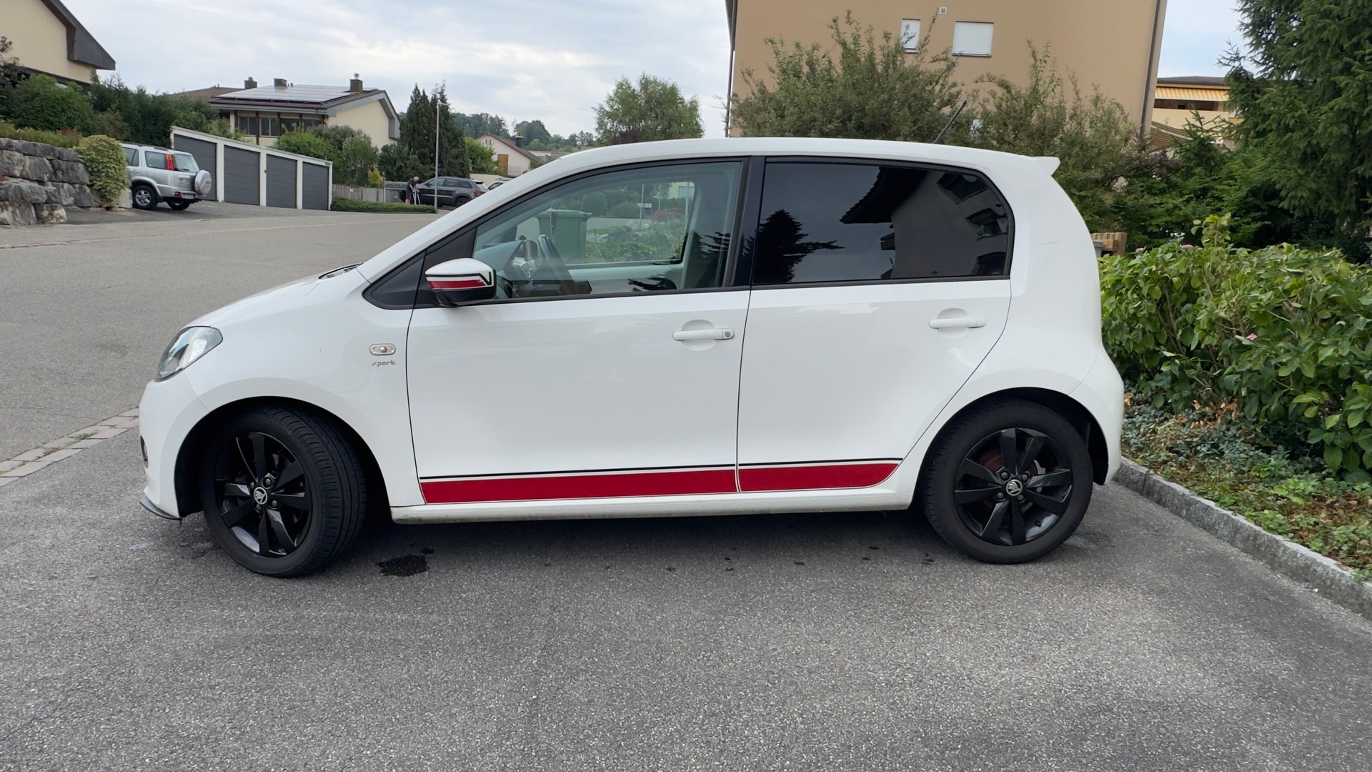 SKODA 1.0 MPI GrT Sport-image-2