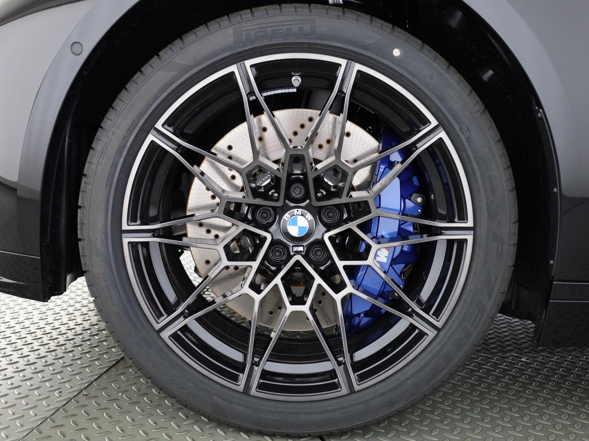 BMW M4 Competition xDrive Coupé-showroom-element-3
