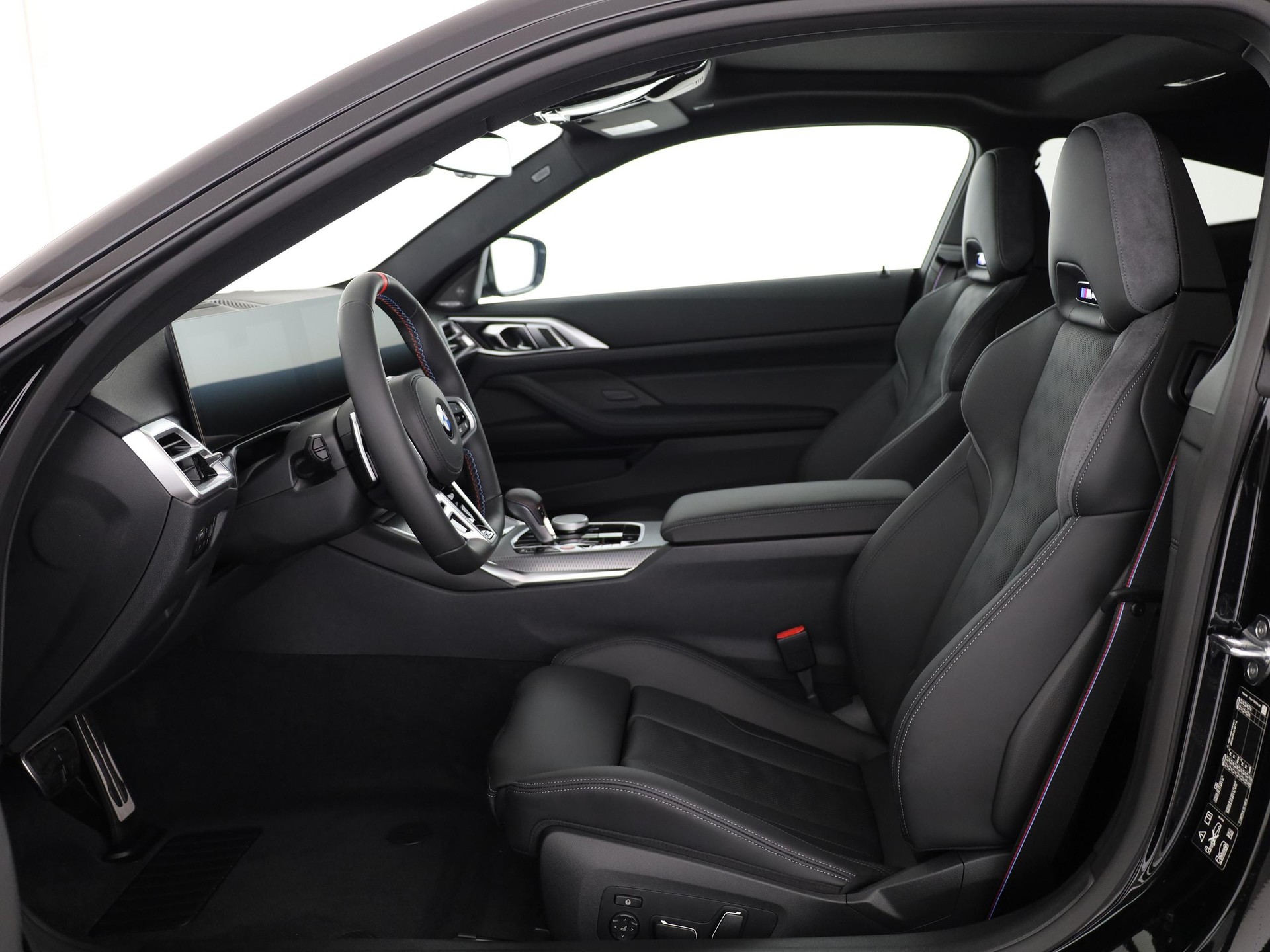 BMW M4 Competition xDrive Coupé-image-4