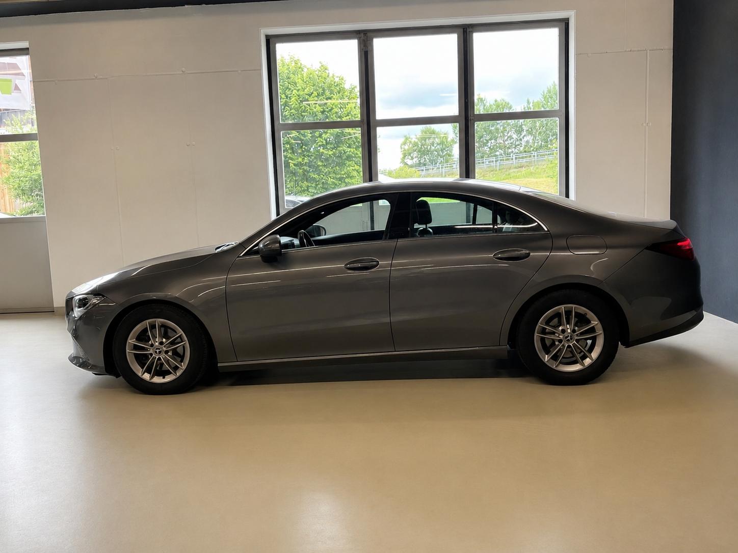 MERCEDES-BENZ CLA 180 d Progressive 7G-DCT-image-8