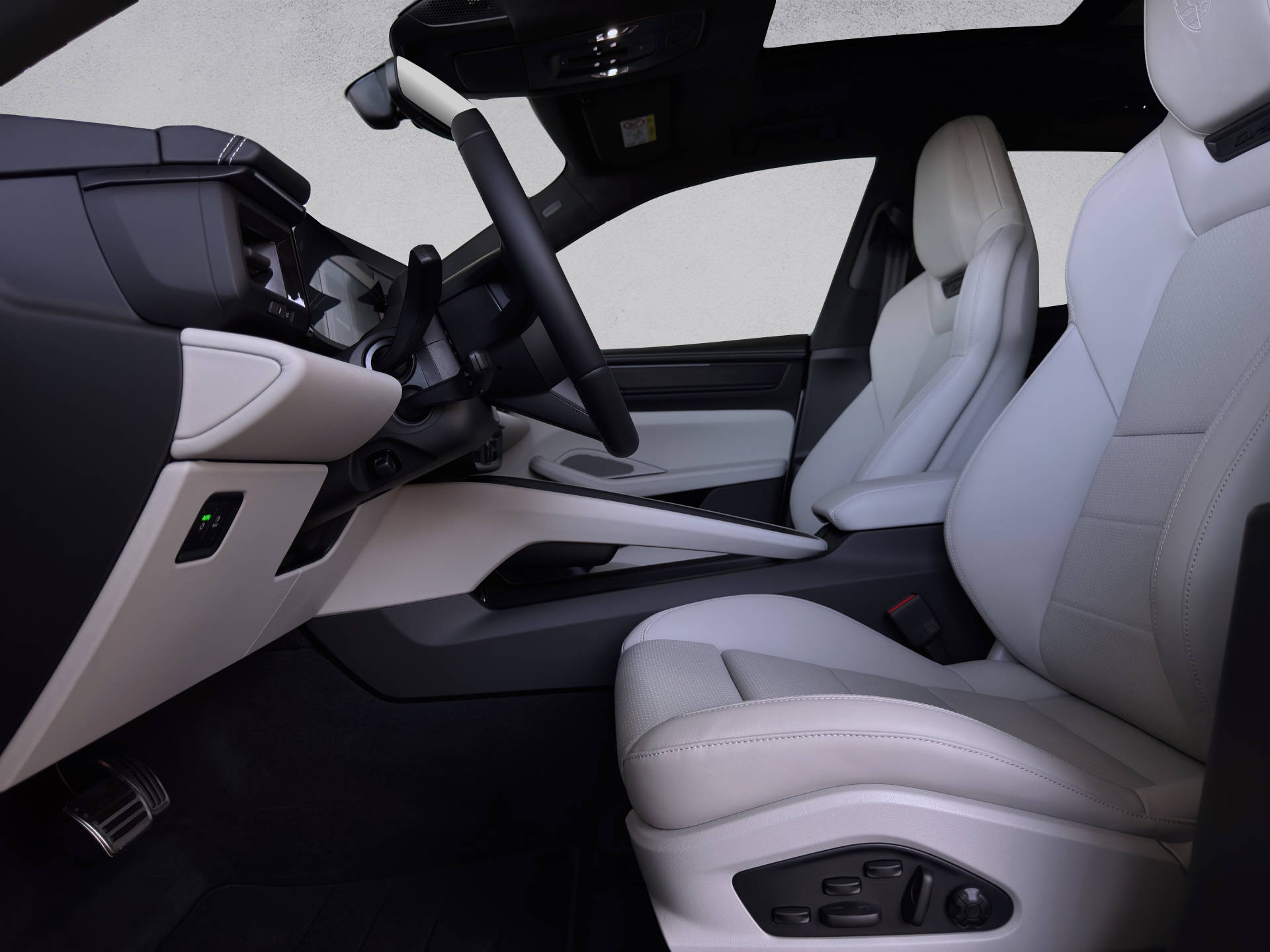 PORSCHE Macan Turbo-image-6