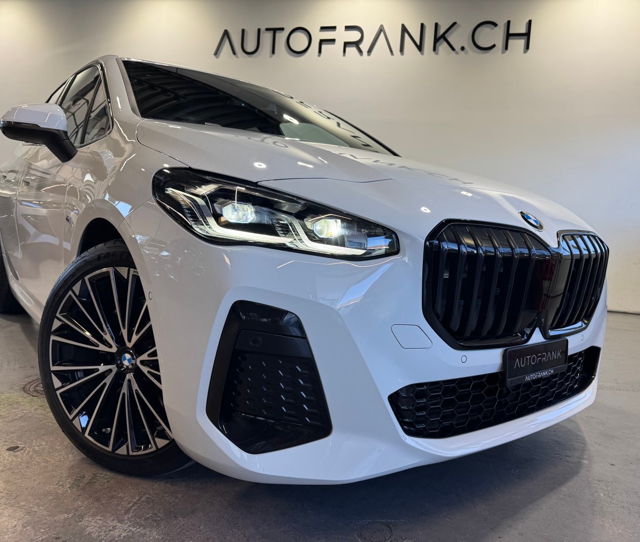 BMW 223i SDKG Active Tourer-showroom-element-3