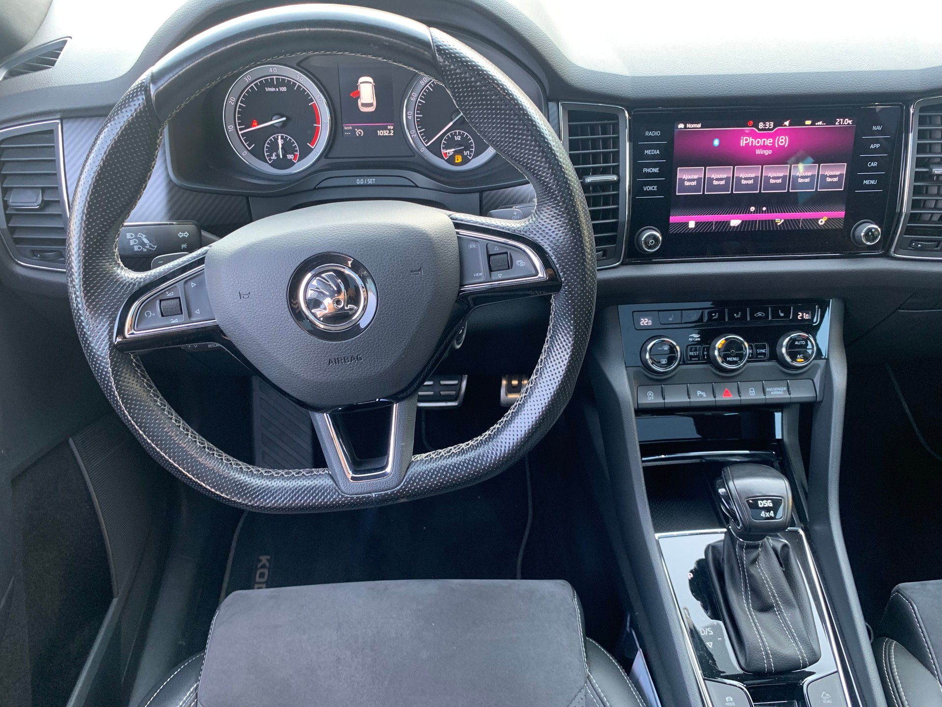 SKODA Kodiaq 2.0 TSI 4x4 Sport Line-image-25