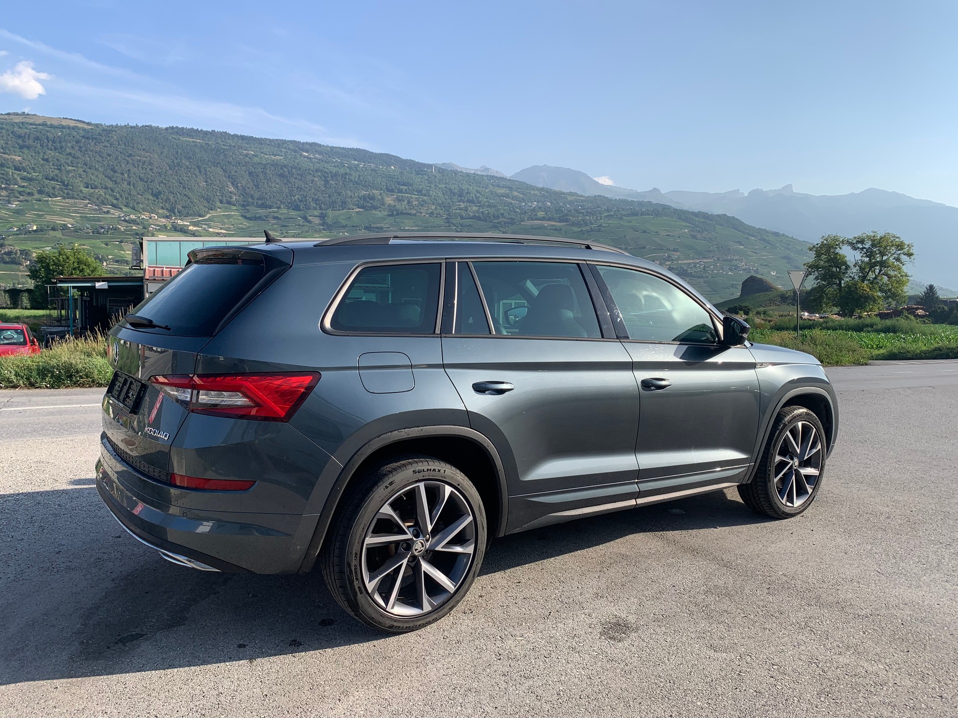 SKODA Kodiaq 2.0 TSI 4x4 Sport Line-image-5