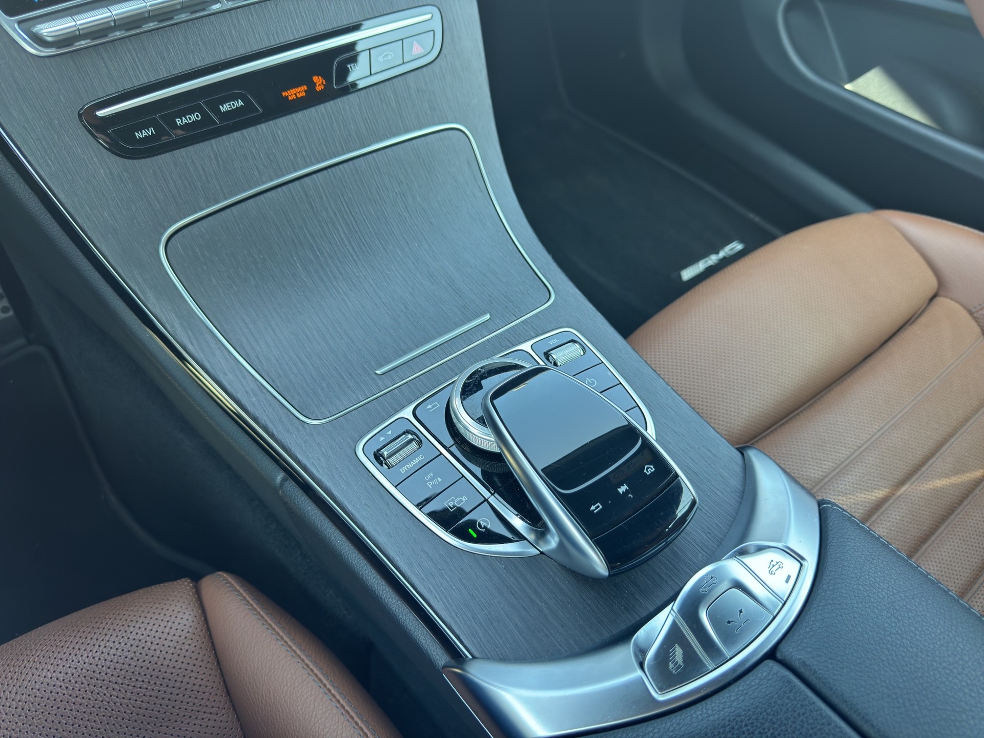 MERCEDES-BENZ C 200 AMG Line Cabriolet 4Matic 9G-Tronic-image-12