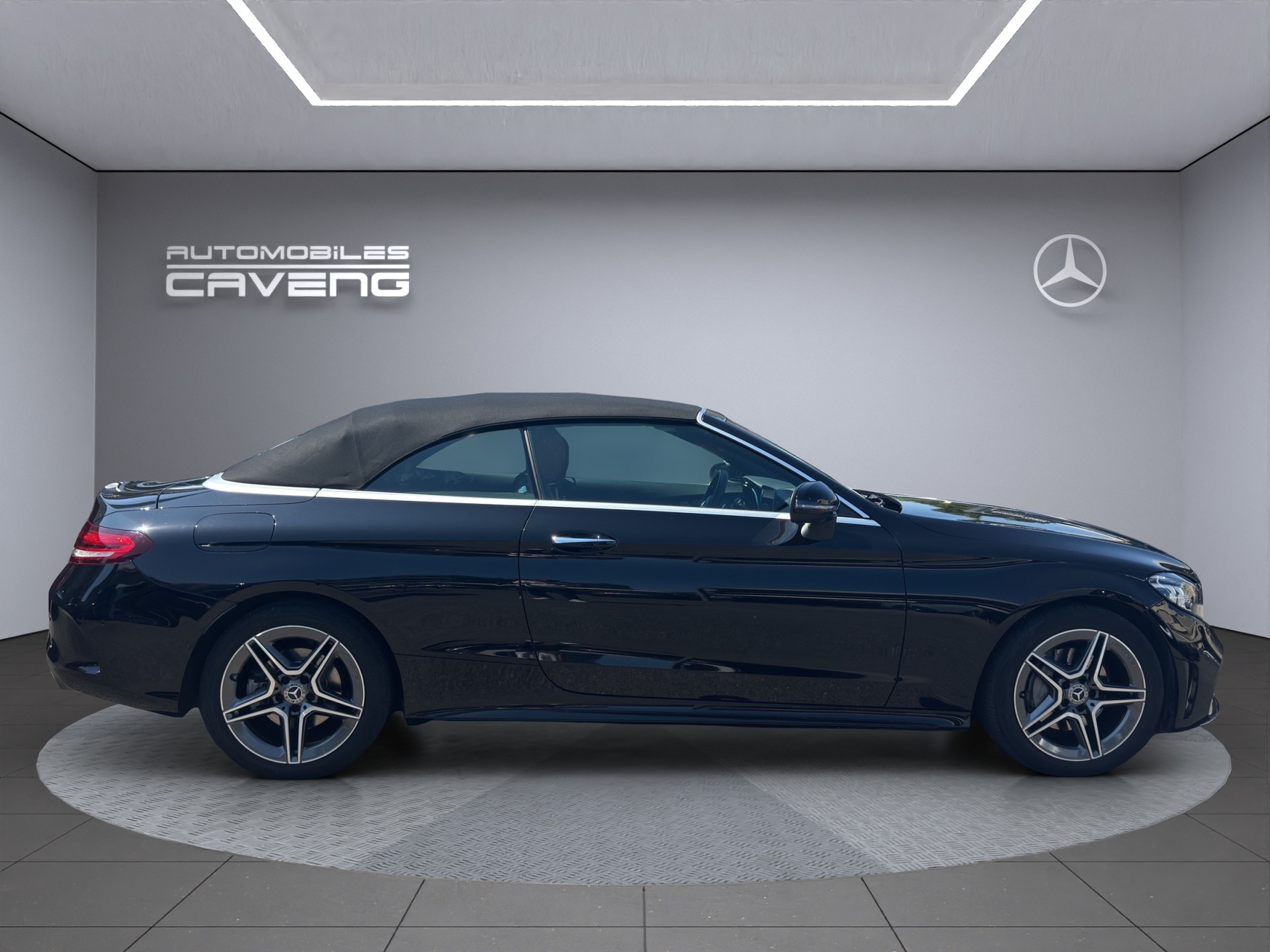 MERCEDES-BENZ C 200 AMG Line Cabriolet 4Matic 9G-Tronic-image-5