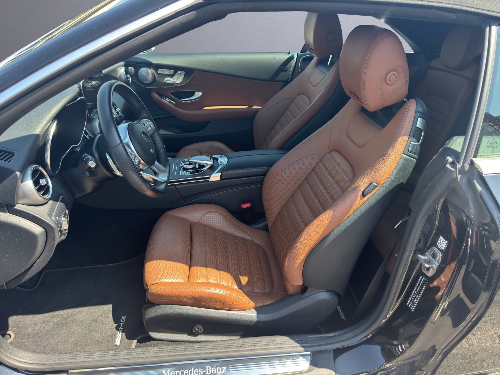 MERCEDES-BENZ C 200 AMG Line Cabriolet 4Matic 9G-Tronic-image-9