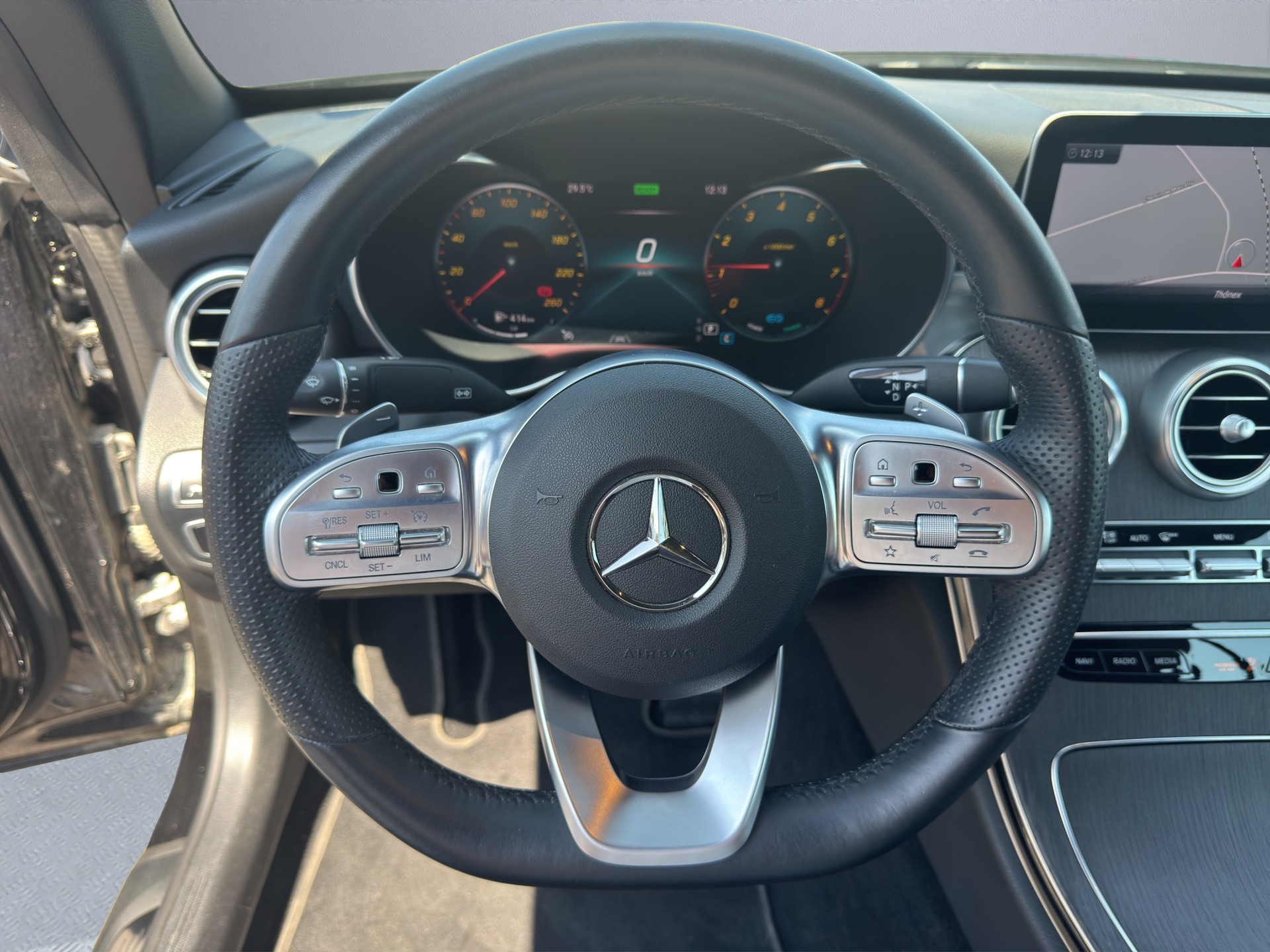MERCEDES-BENZ C 200 AMG Line Cabriolet 4Matic 9G-Tronic-image-10