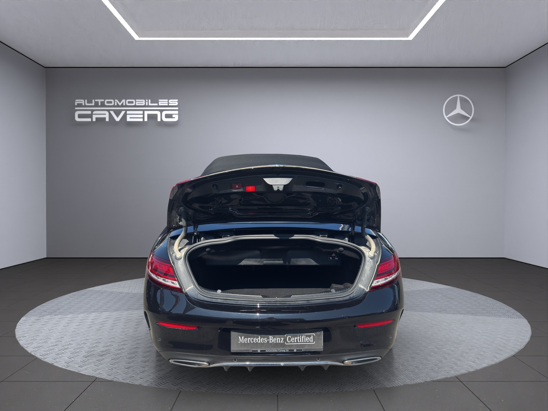 MERCEDES-BENZ C 200 AMG Line Cabriolet 4Matic 9G-Tronic-image-16