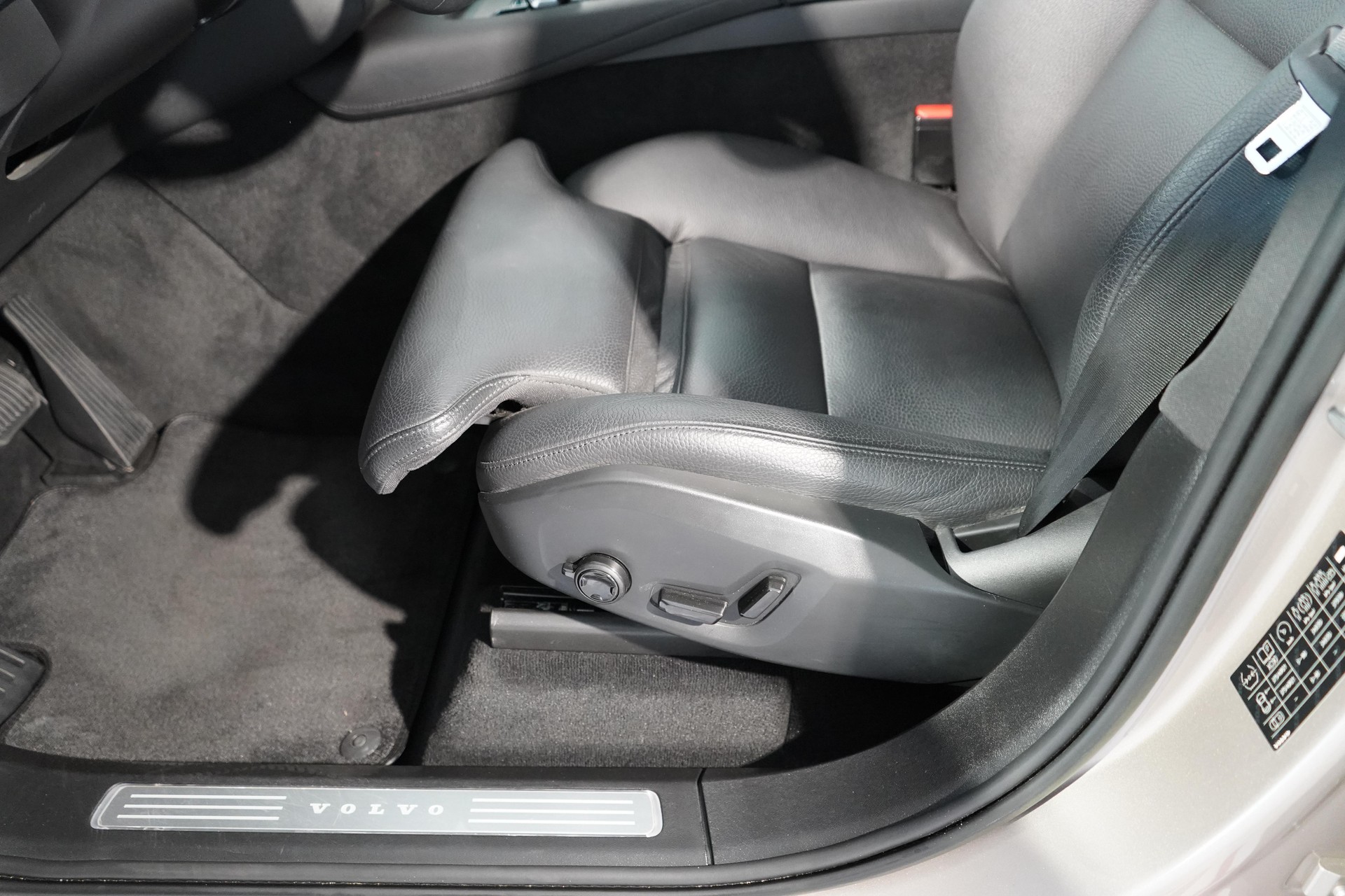 VOLVO XC90 2.0 B5 MH Plus Dark 5P. AWD-image-19
