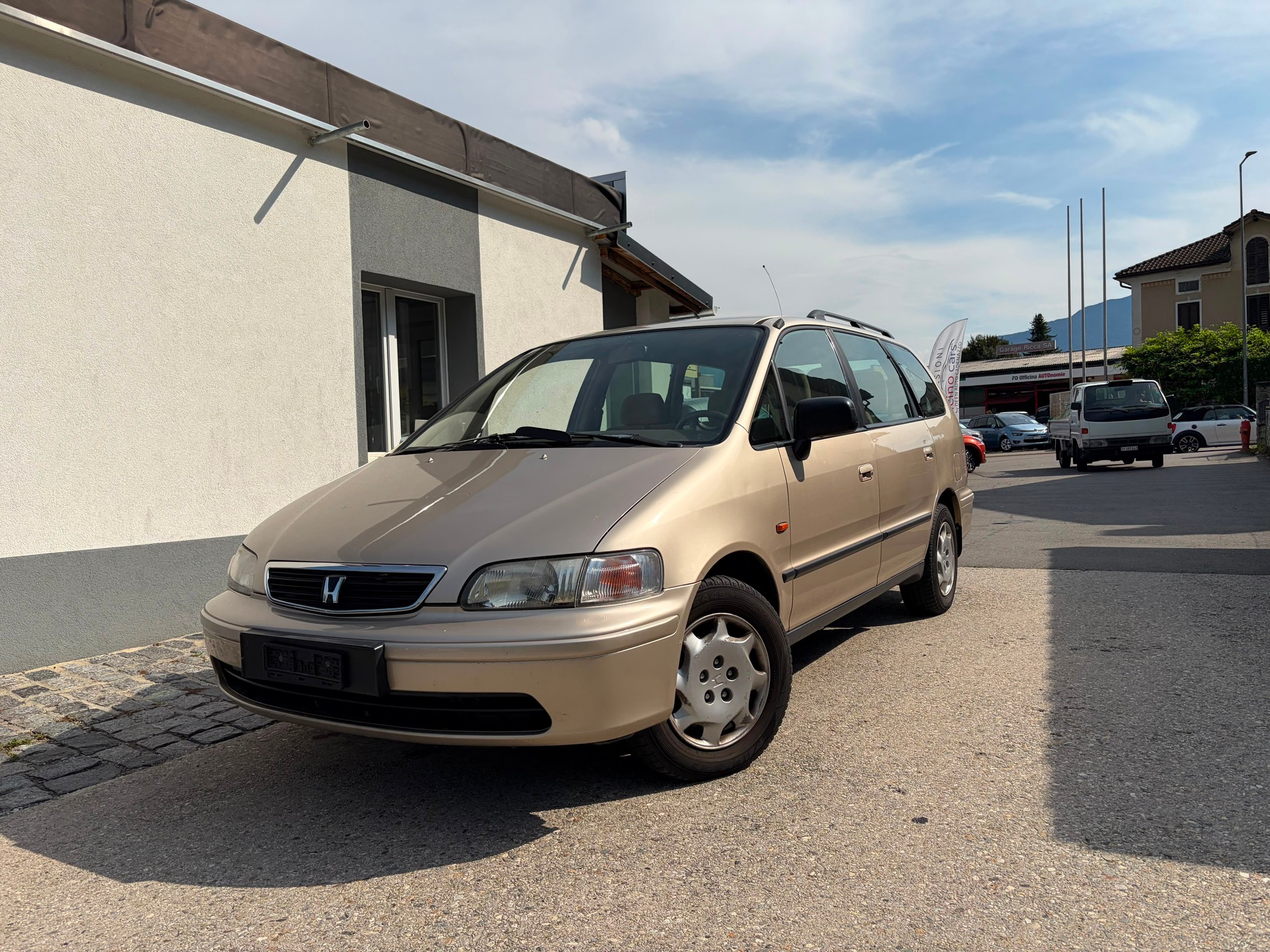 HONDA Shuttle 2.3i LS Swiss-image-1
