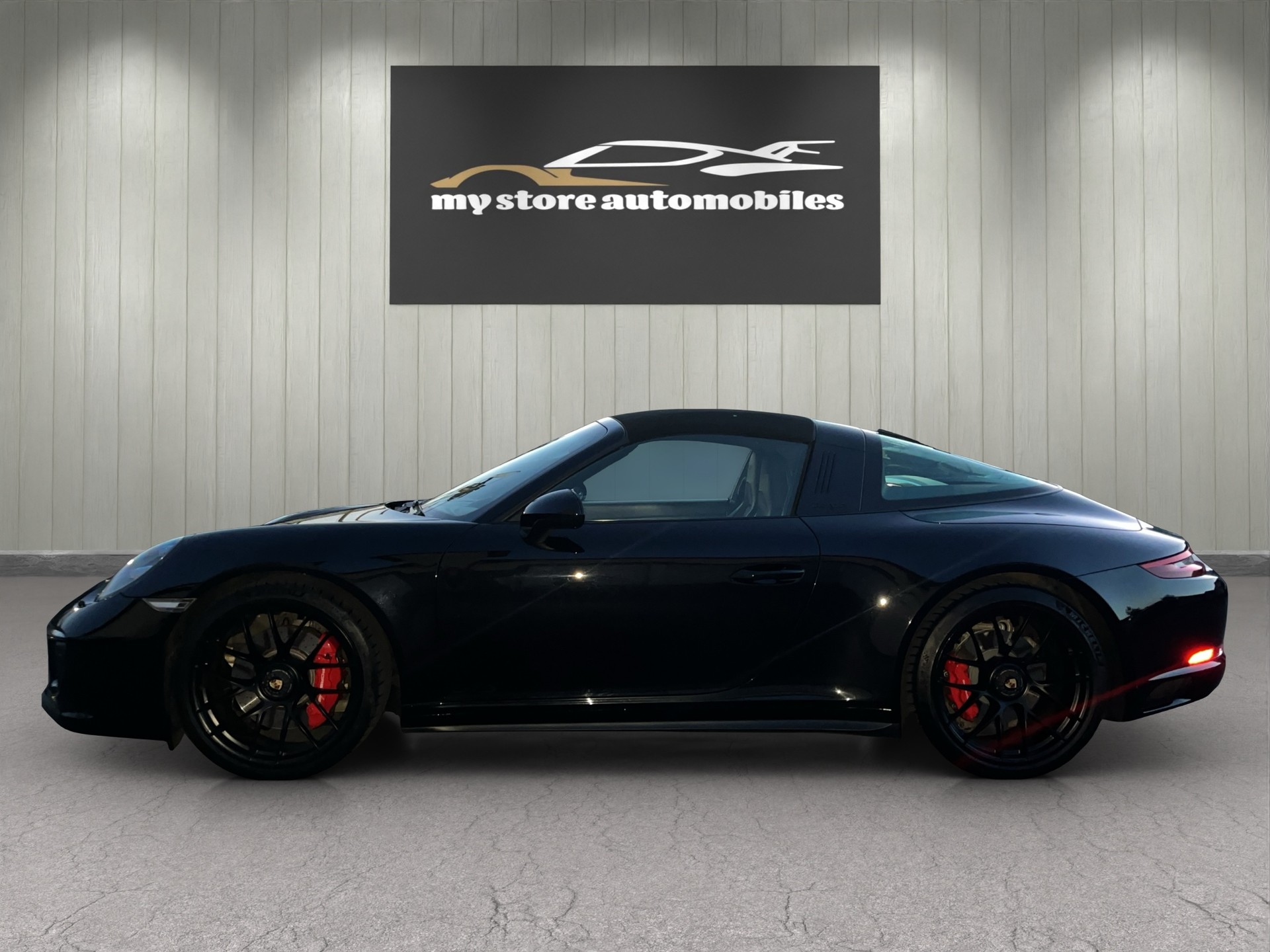 PORSCHE 911 Targa 4 GTS PDK-showroom-element-3