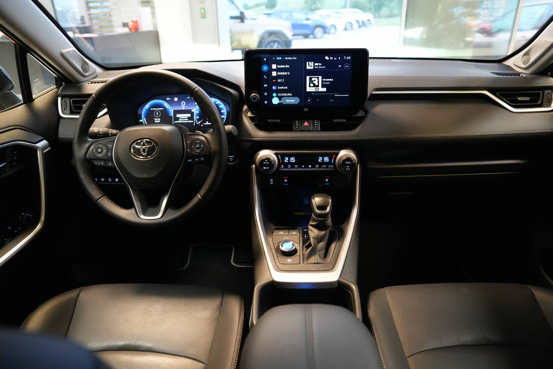 TOYOTA RAV-4 2.5 HEV Premium Luxury-image-9