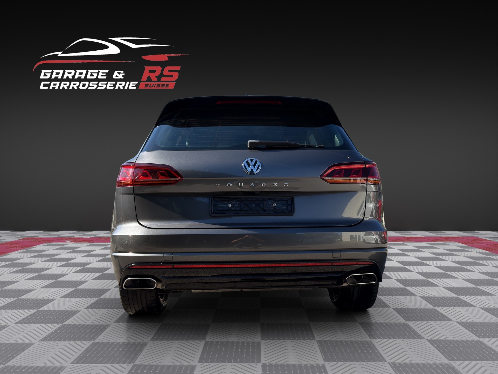VW Touareg 3.0 TDI R Line Tiptronic-image-3