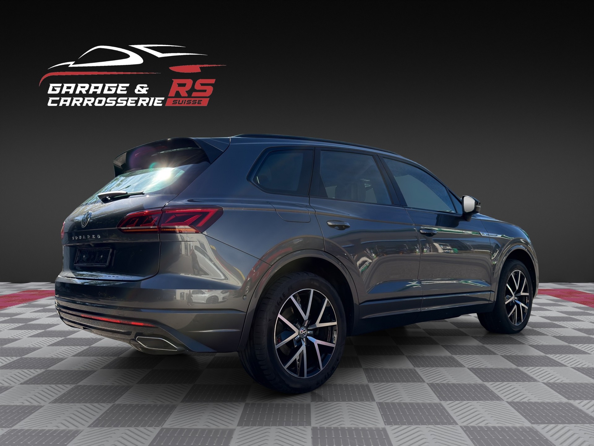 VW Touareg 3.0 TDI R Line Tiptronic-image-4
