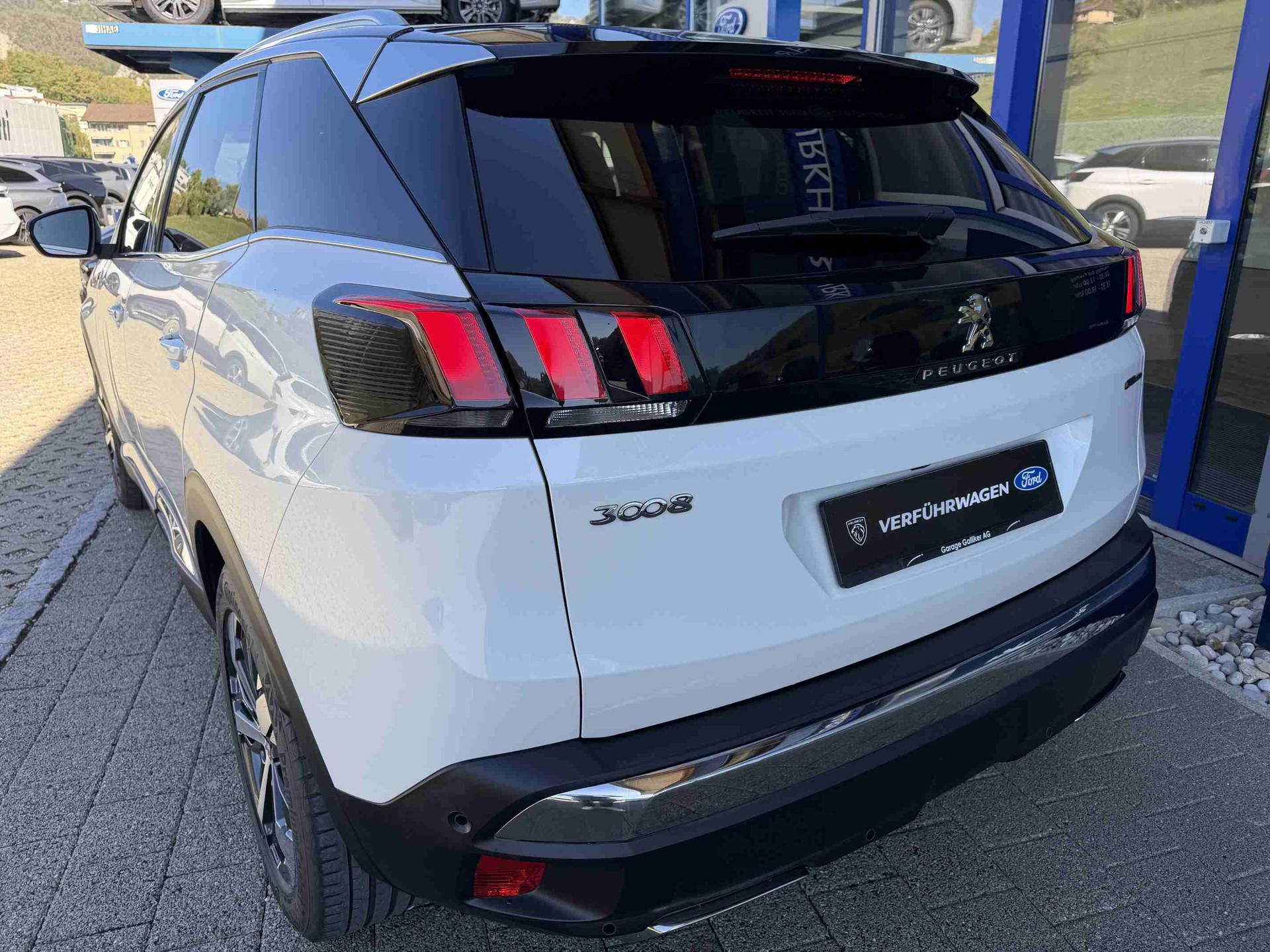 PEUGEOT 3008 1.6 THP GT Line-showroom-element-3