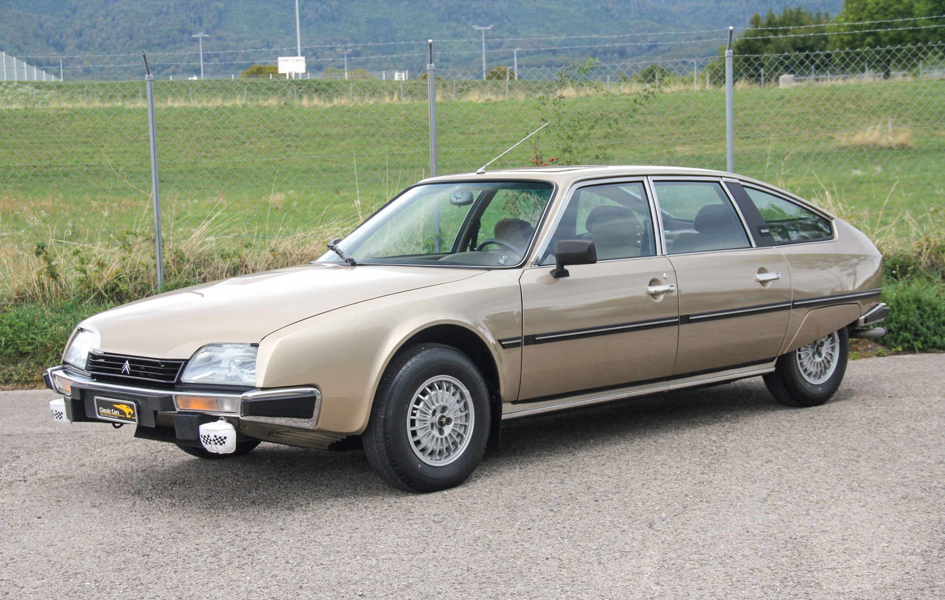 CITROEN CX Sedan 2400 Pallas (IE) Automatic ⭐⭐⭐⭐⭐-showroom-element-2