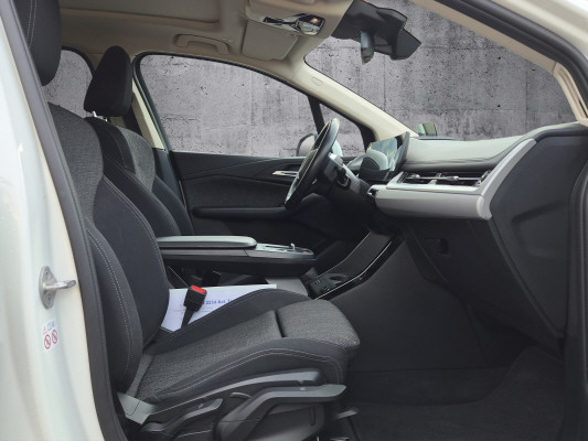 BMW 223d Act. Tou xDrive DKG-image-6