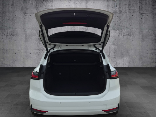 BMW 223d Act. Tou xDrive DKG-image-9