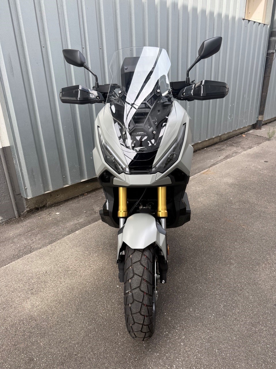 HONDA X-ADV 750-image-5