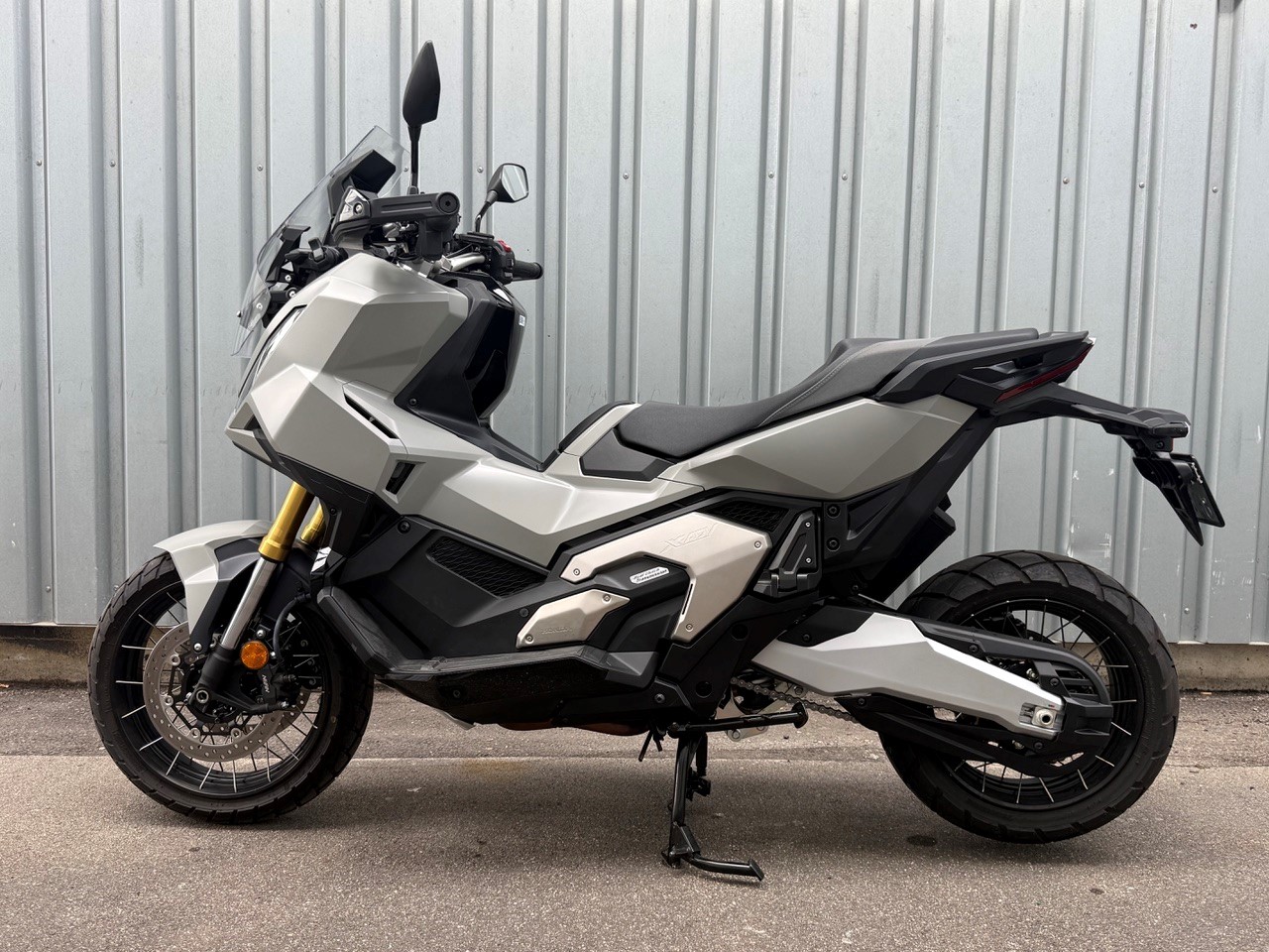 HONDA X-ADV 750-image-1