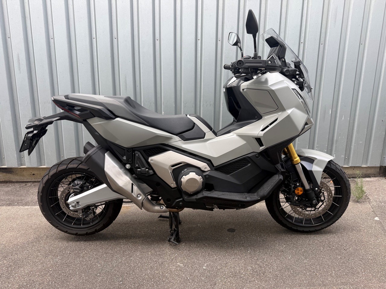 HONDA X-ADV 750-image-3