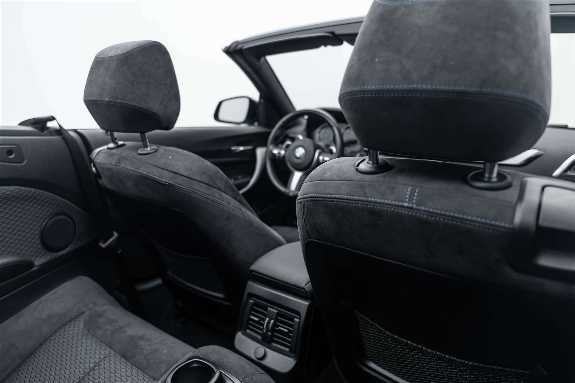 BMW BMW M240i xDrive Steptronic-image-16