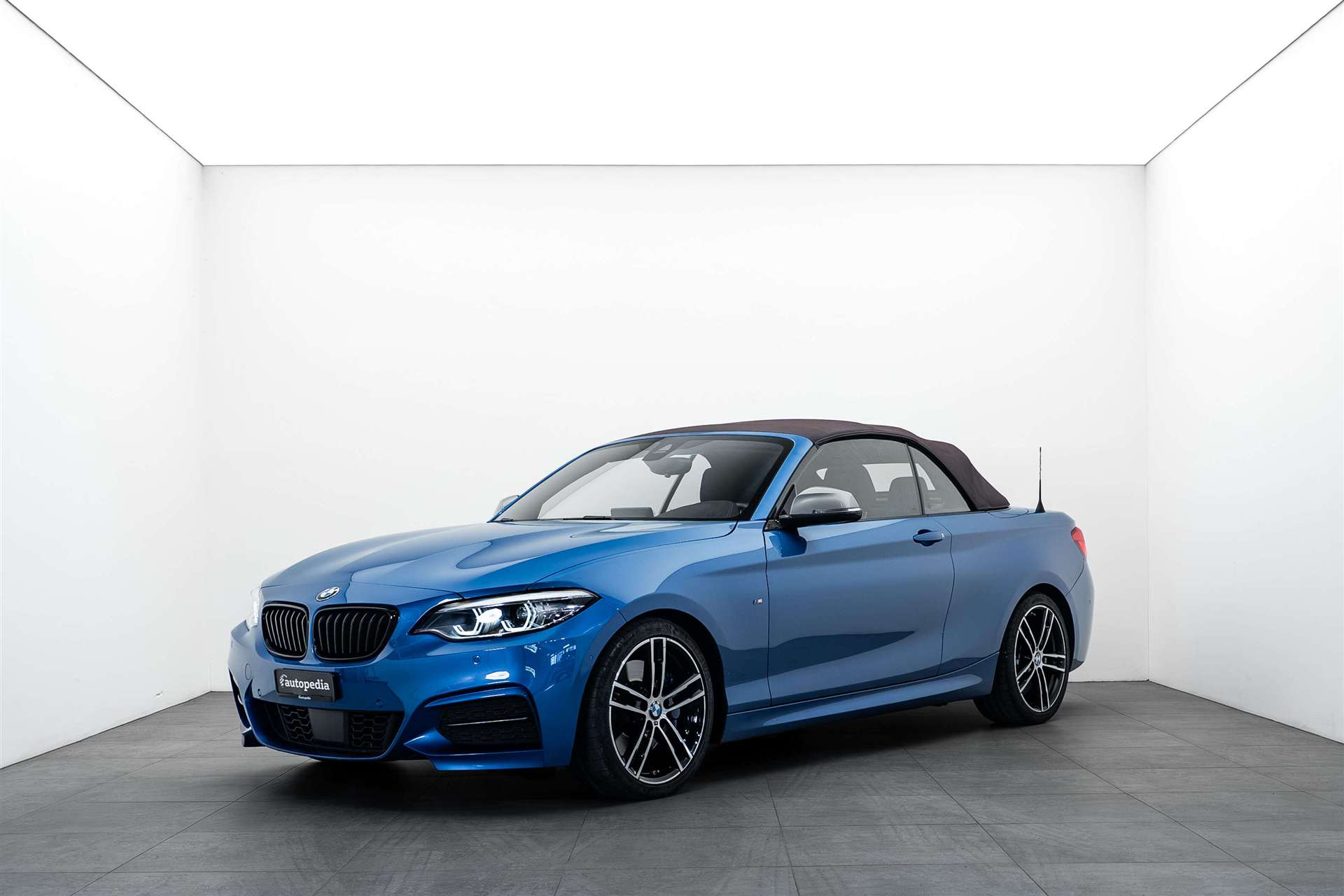 BMW BMW M240i xDrive Steptronic-showroom-element-2