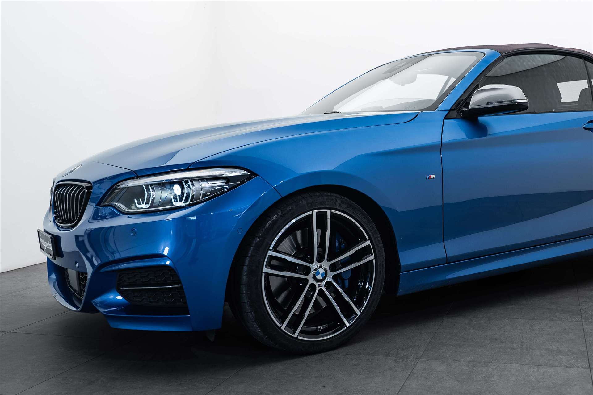 BMW BMW M240i xDrive Steptronic-showroom-element-3
