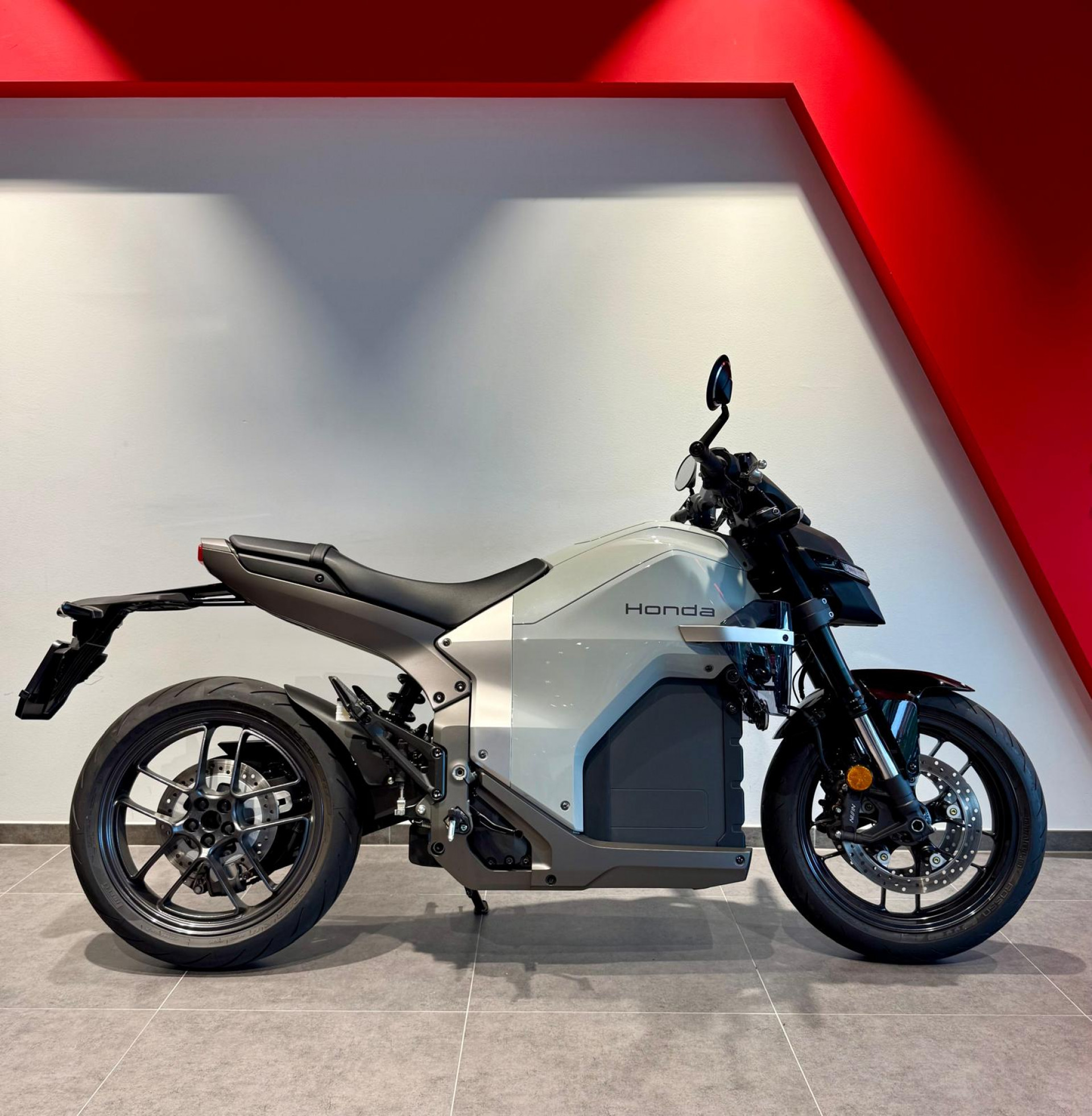HONDA WN7-image-2