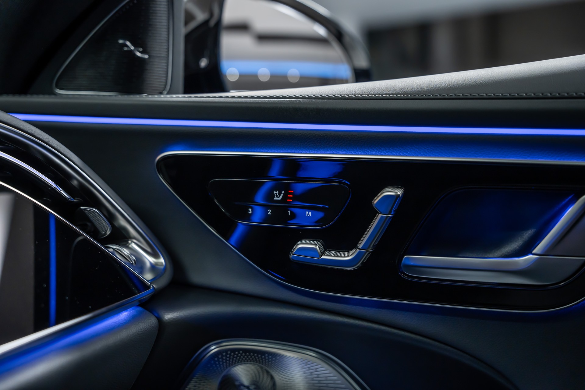 MERCEDES-BENZ E 450 d 4Matic 9G-Tronic *Hyper-Screen*Iconic-Glow*Panorama*Burmester-4D*-image-24