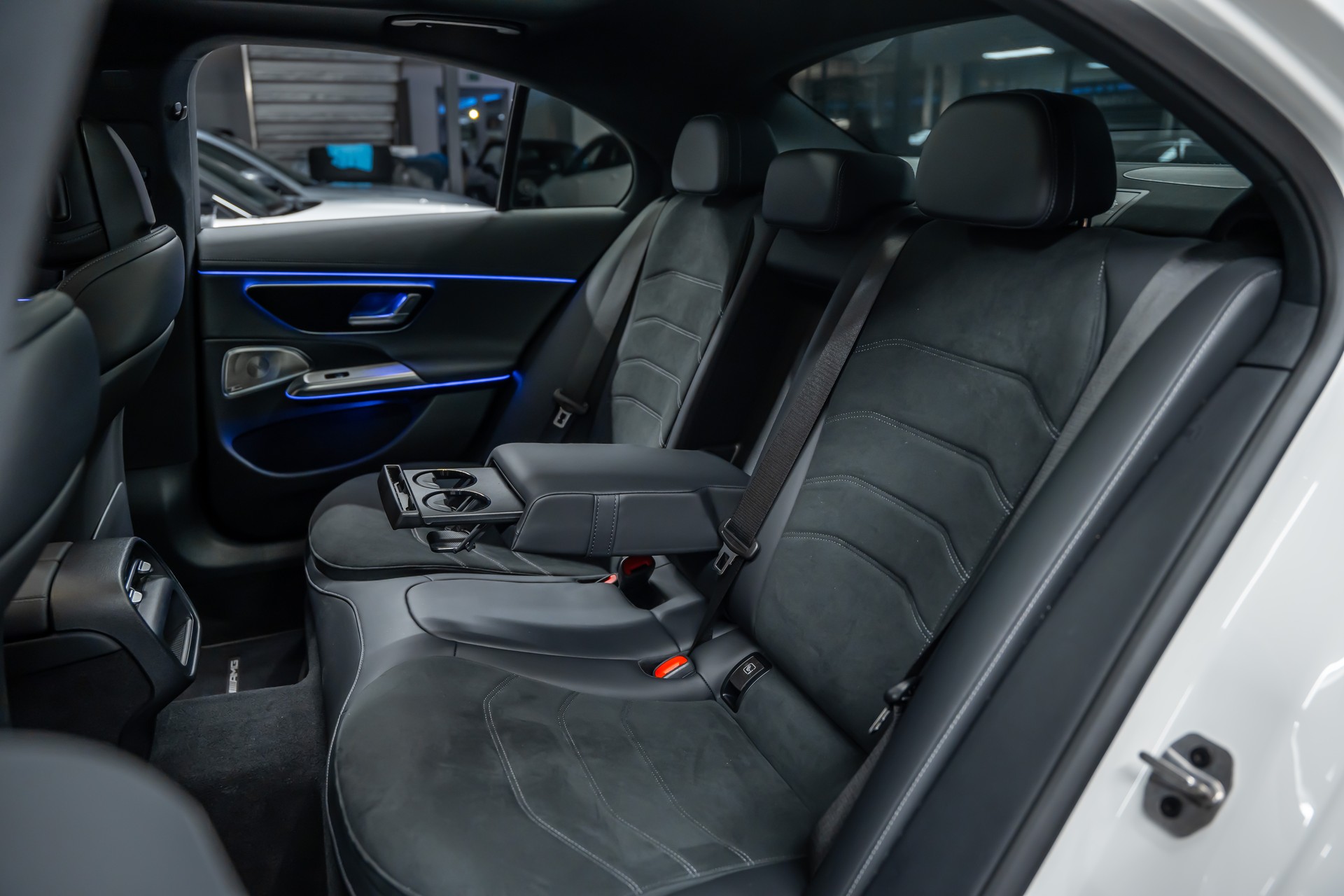 MERCEDES-BENZ E 450 d 4Matic 9G-Tronic *Hyper-Screen*Iconic-Glow*Panorama*Burmester-4D*-image-15