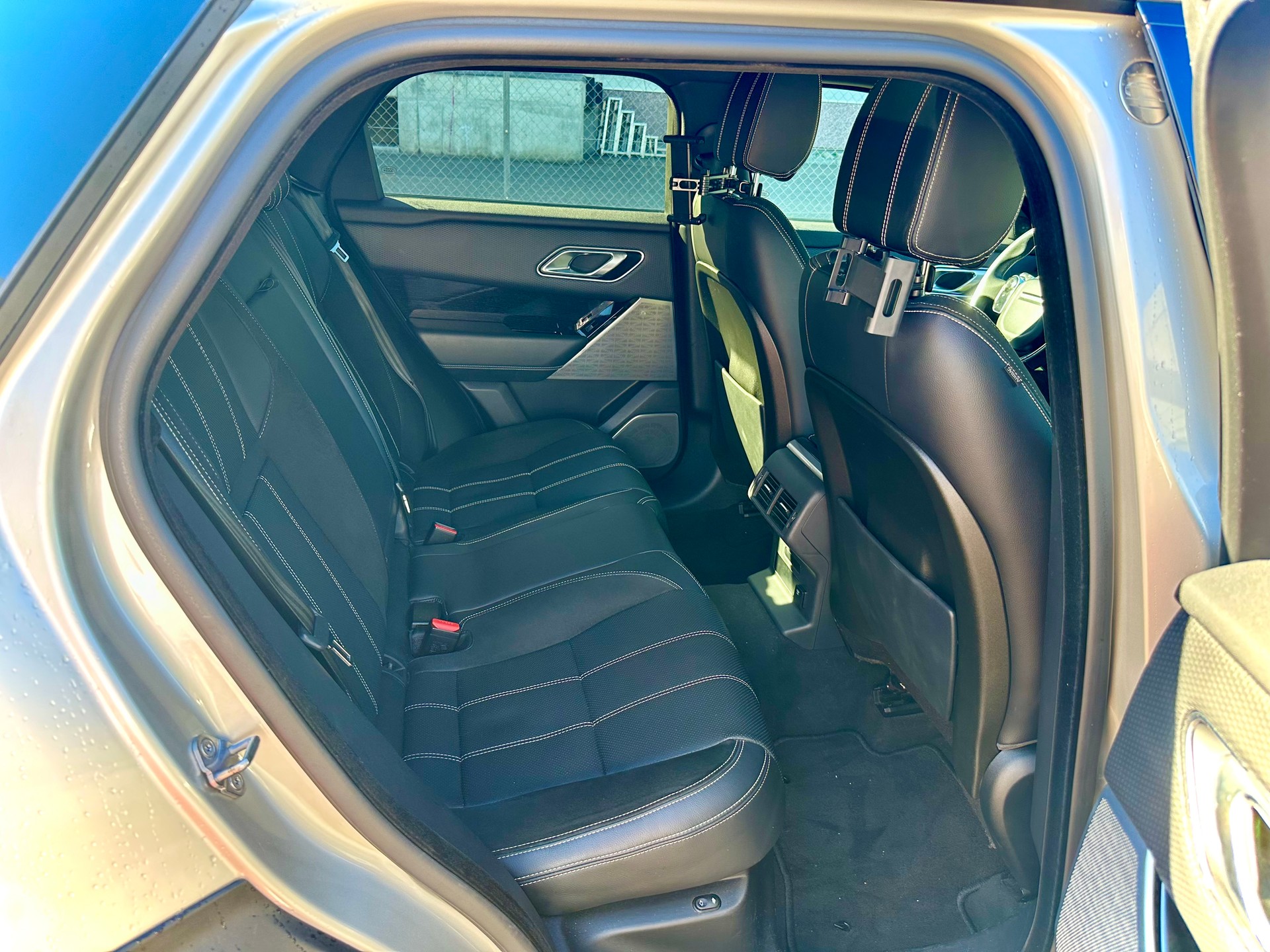 LAND ROVER Range Rover Velar R-Dynamic D 300 Automatic-image-9