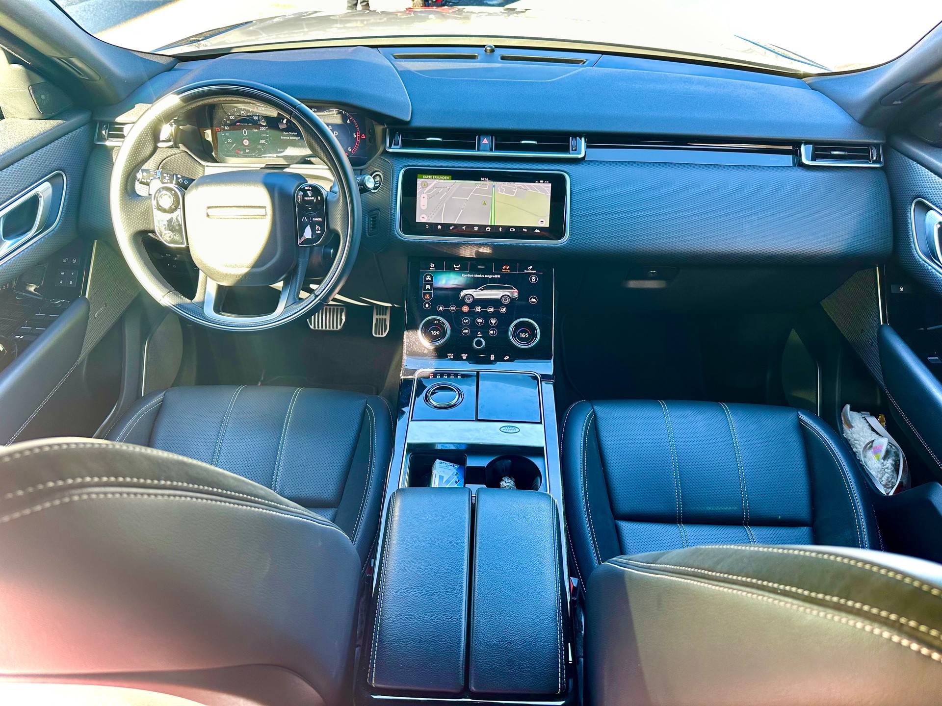 LAND ROVER Range Rover Velar R-Dynamic D 300 Automatic-image-8