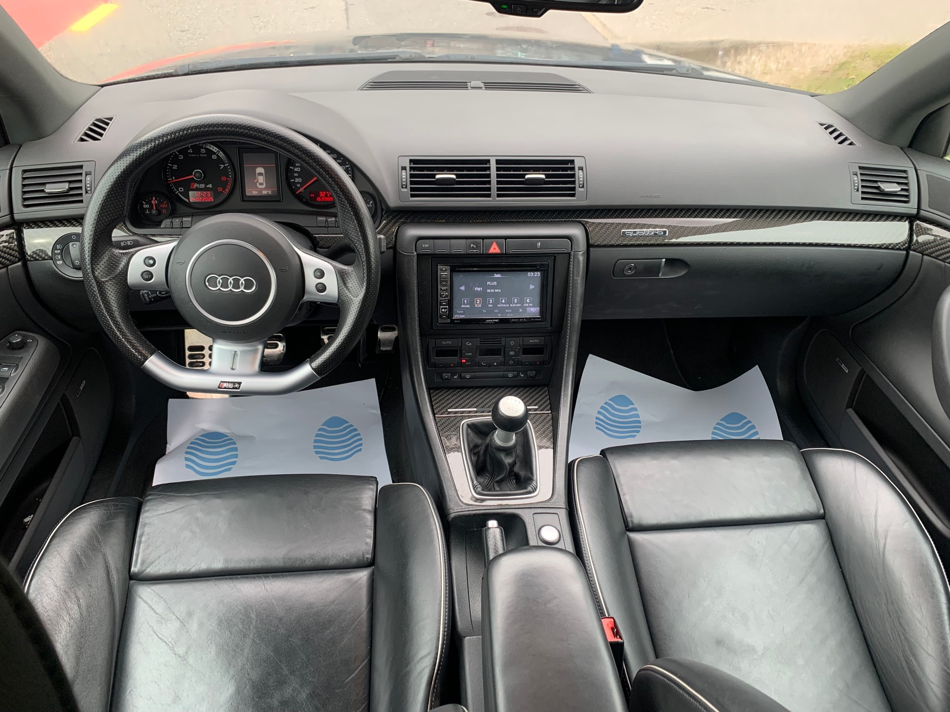 AUDI RS4 4.2 V8 quattro-image-9