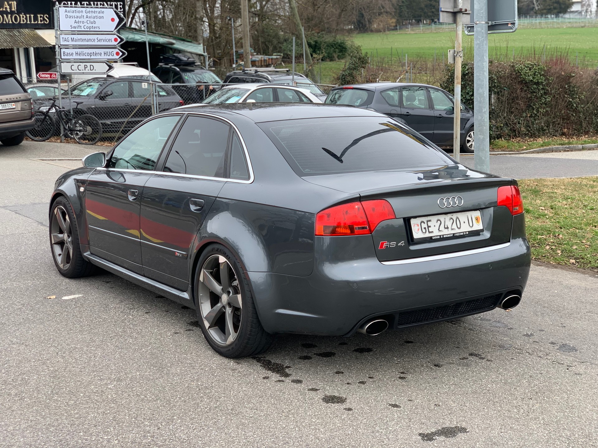 AUDI RS4 4.2 V8 quattro-image-6
