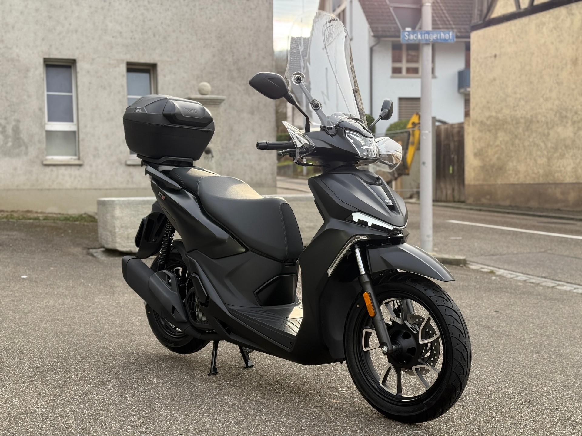 VOGE mit TopCase!-image-2