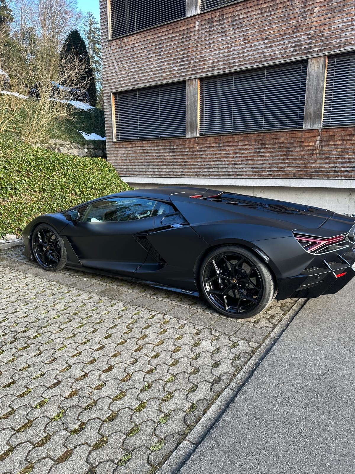 LAMBORGHINI REVUELTO-image-14