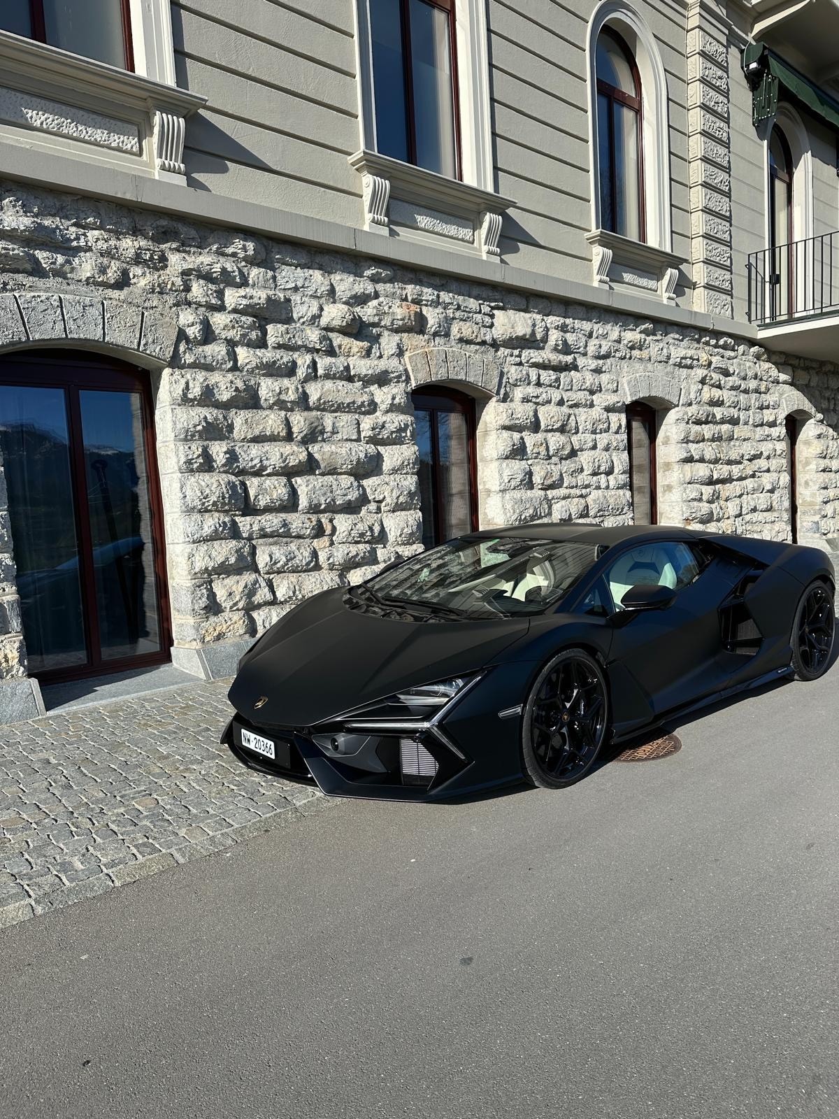 LAMBORGHINI REVUELTO-image-7